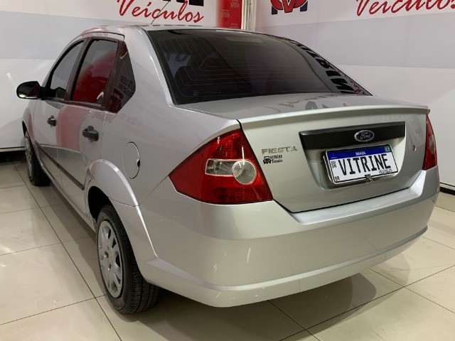Fiesta Sedan 1.0 em estado de 2019 de tão NOVO - Básico - Foto 9