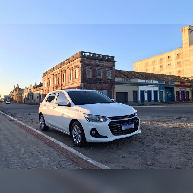 ONIX TURBO HATCH 2020 LTZ CAMBIO MANUAL BRANCO