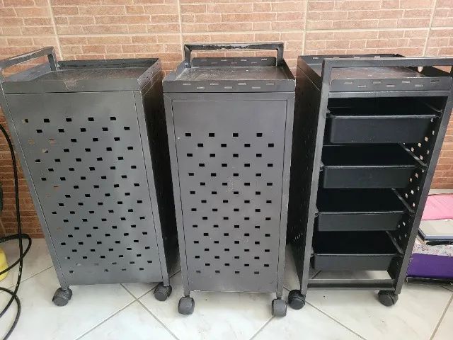 3 Carrinhos auxiliar de metal cabeleireiro Ikesaki. - Foto 6