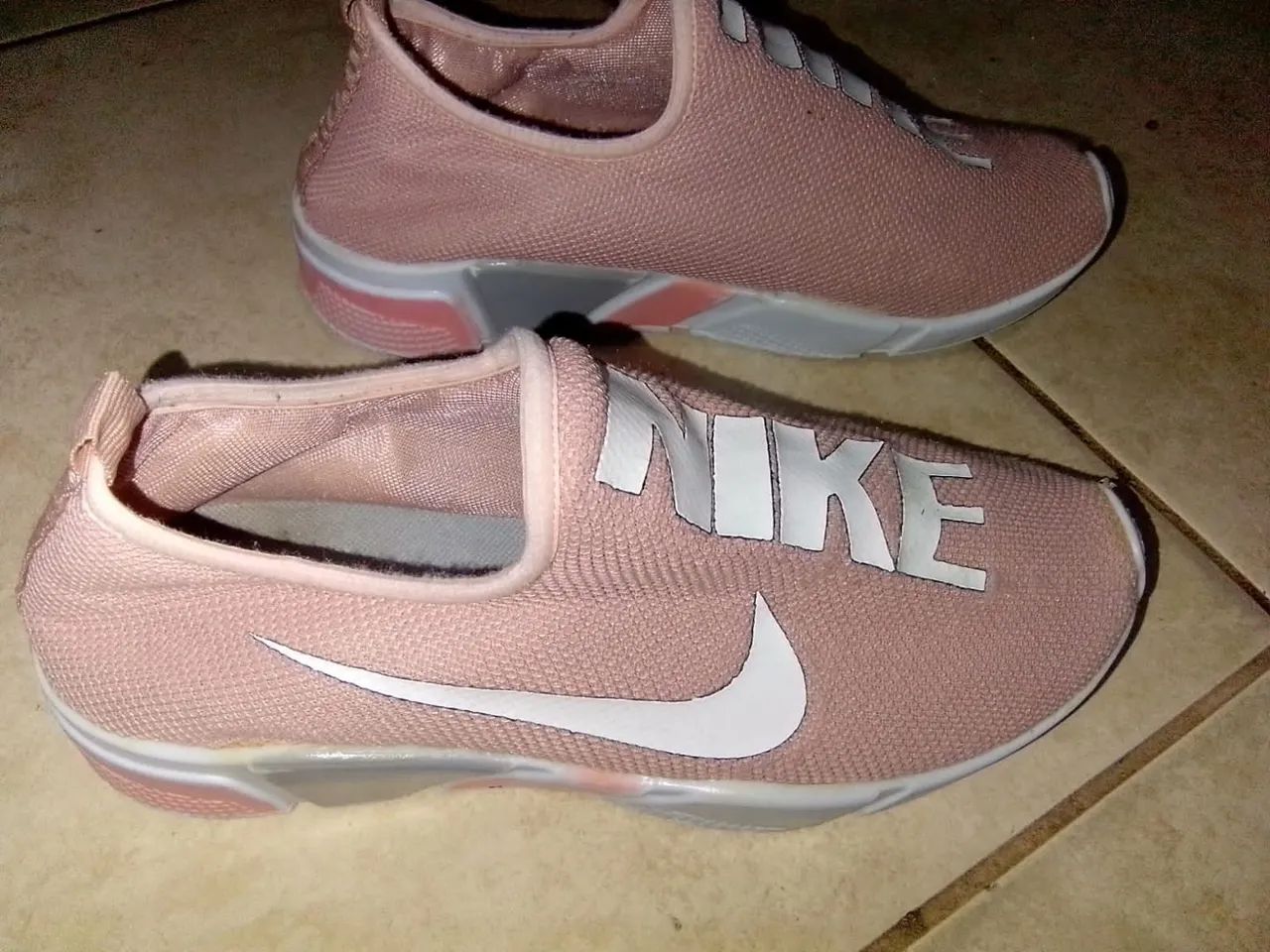 SAPATO ROSA FEMININO N°37. (NIKE) - Foto 2