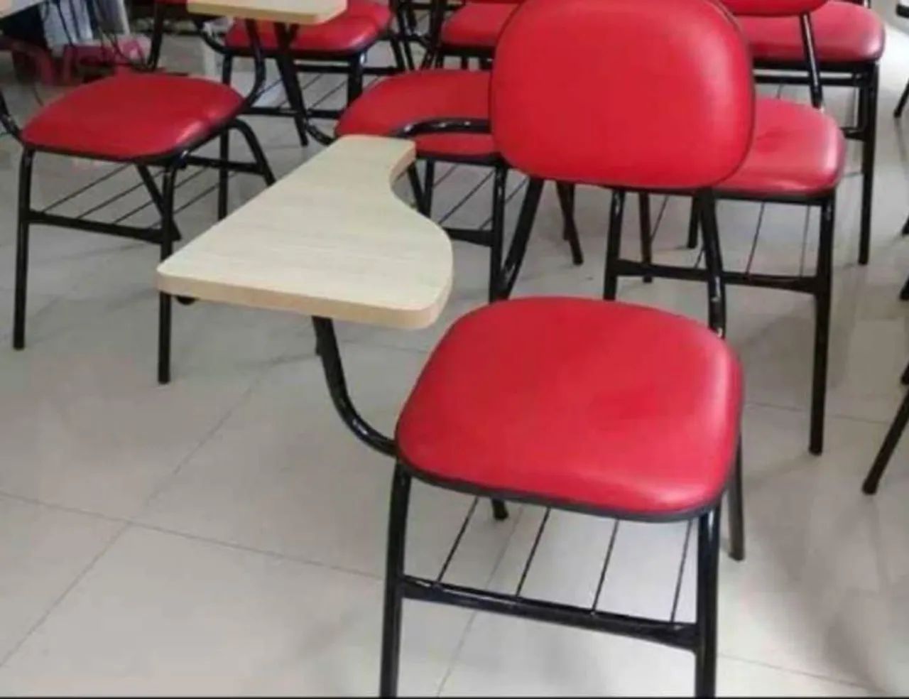 Cadeira escolar universitária *  - Foto 4
