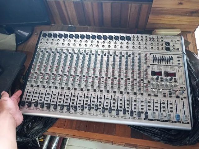 Mesa de som behringer sl2442fx ( único dono) - Foto 2