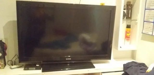 Tv de LCD 42 polegadas, marca CCE.