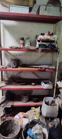 Estante de ferro