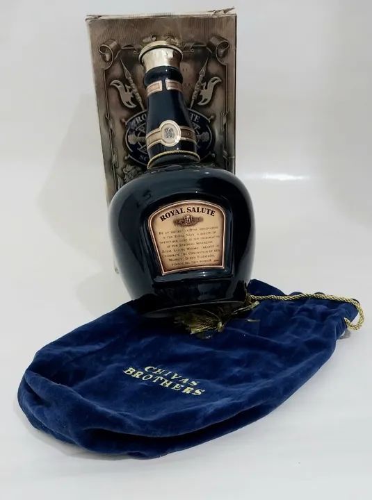 kit completo, garrafa vazia. Scoth Whiski Royal Salut 21 anos- Chivas Brothers  - Foto 4
