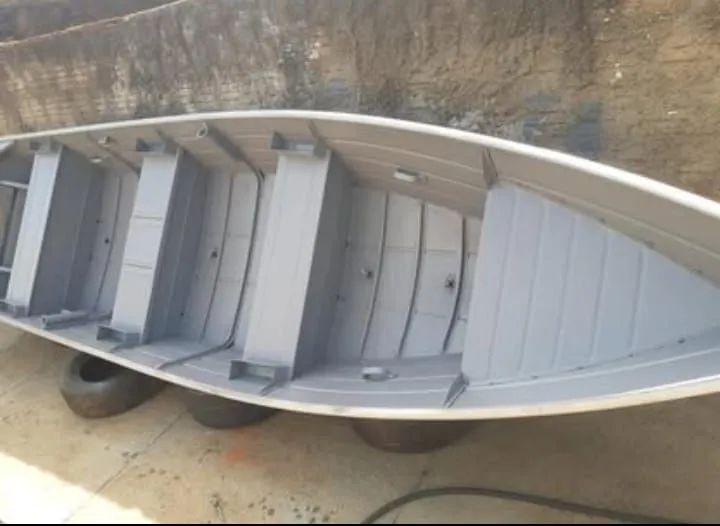 Lancha de alumínio com trailer - Foto 2