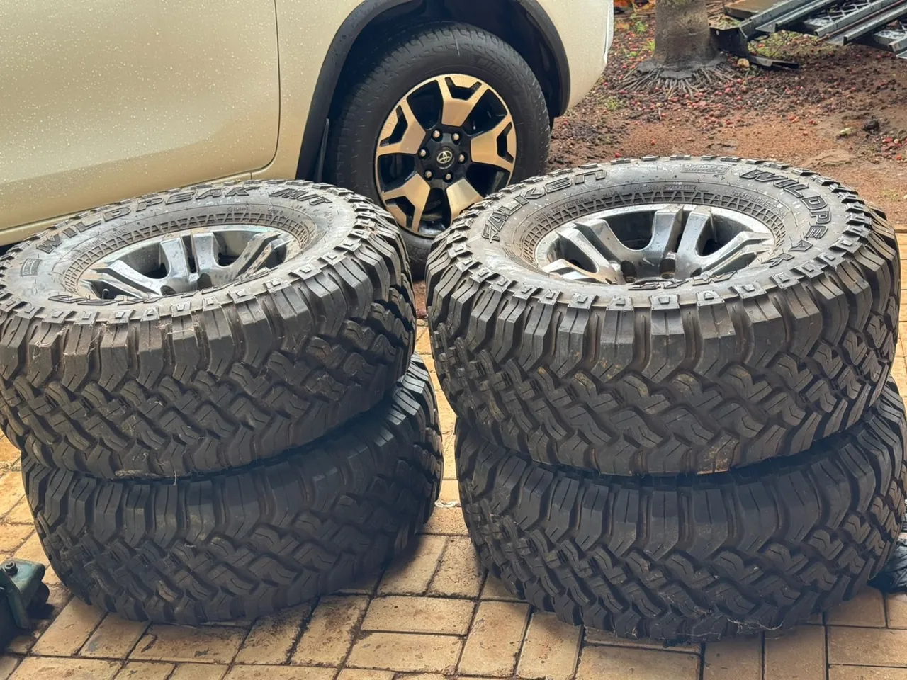 Pneu Falken aro 15 troller,camionetes