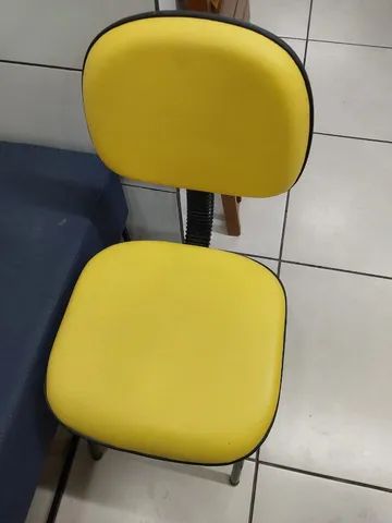 Cadeira Escritório Fixa Polo Amarela - Foto 4
