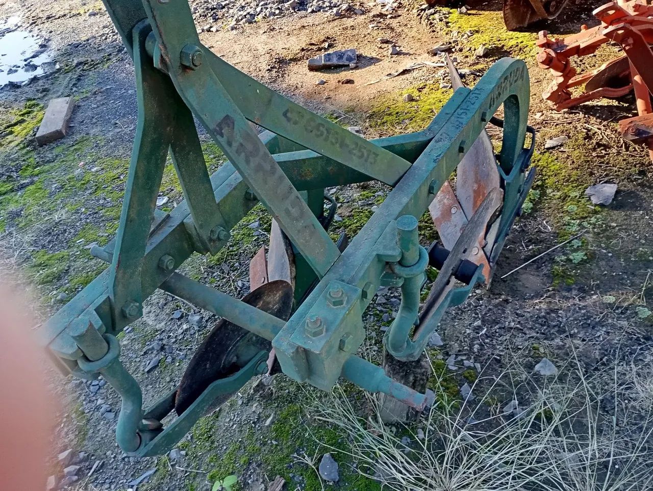 Arado aiveca para trator  - Foto 3