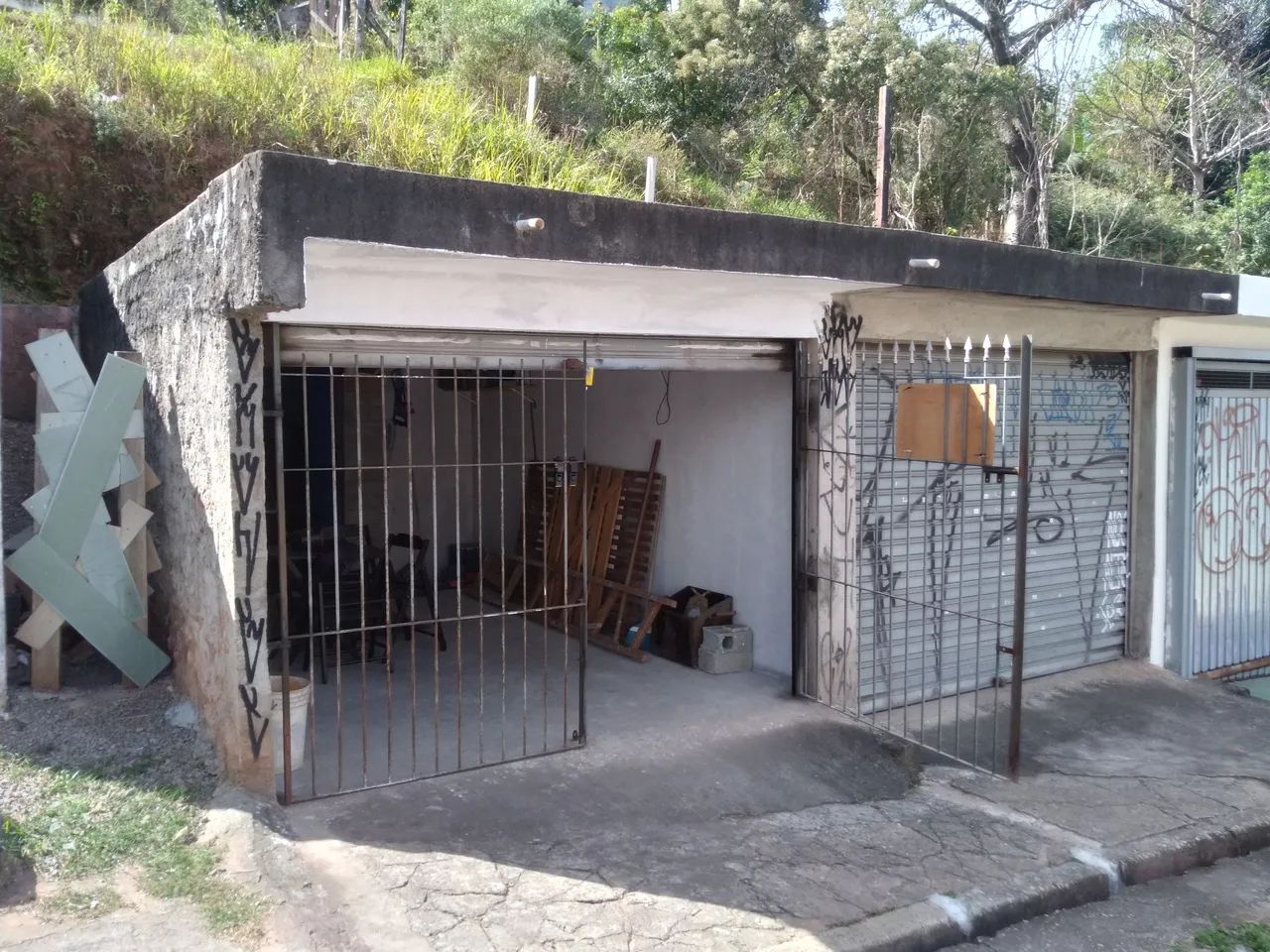 Garagem para comércio ou moradia!