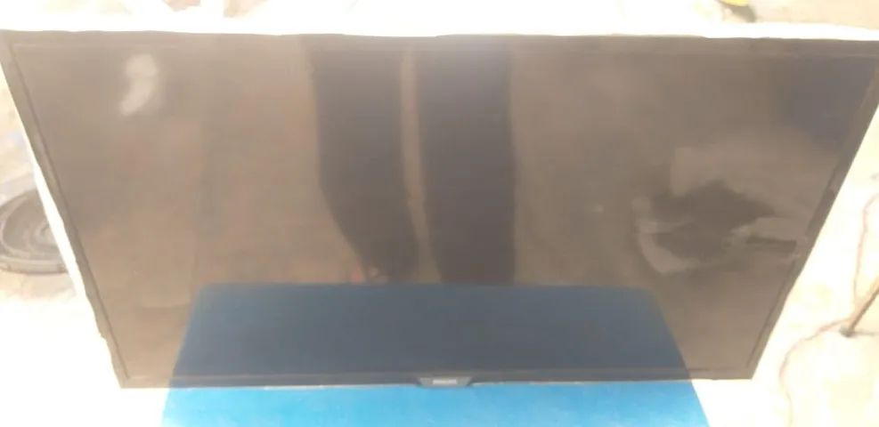 TV Philips  modelo 32PHG5102/78