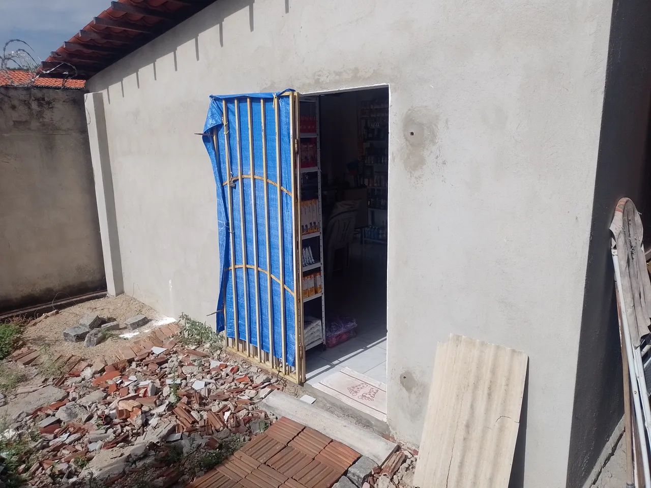 REPASSE DE CASA COM PONTO COMERCIAL E ENERGIA SOLAR. - Foto 5