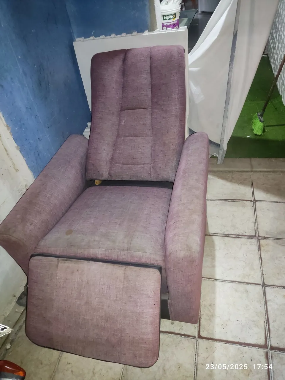 Poltrona Reclinável Confortável - Ótima para Relaxar!