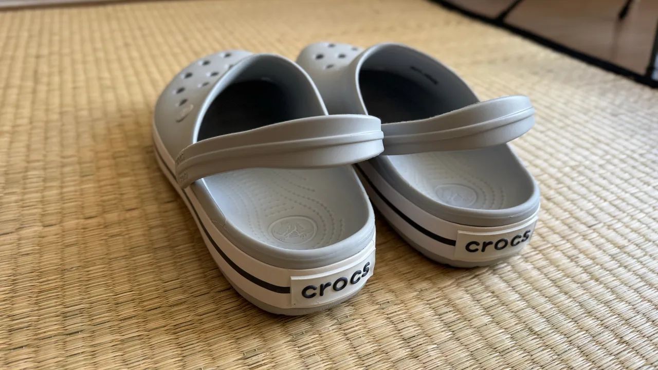 Sandália Crocs Crocband Atmosphere Cinza Claro Tamanho 42 - Foto 2