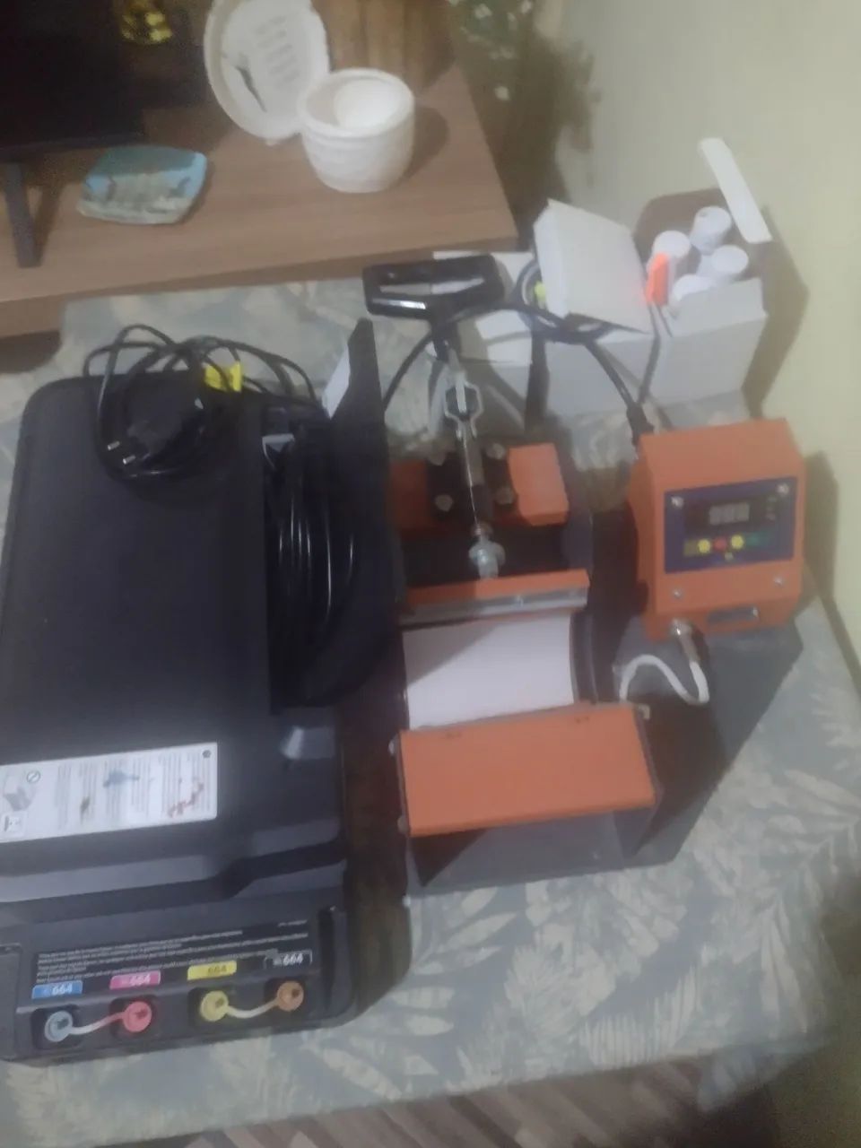 Two complete machines for T-shirts and mugs