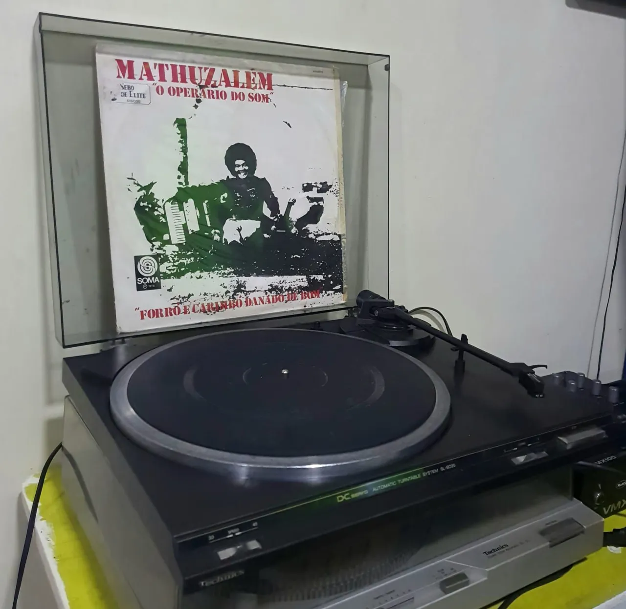 Toca discos Technics SL-BD20