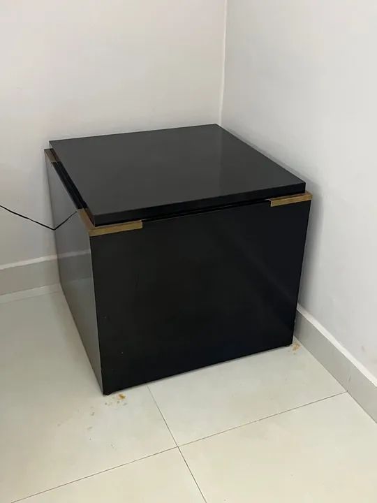 Mesa lateral Sofá preta - quadrada 