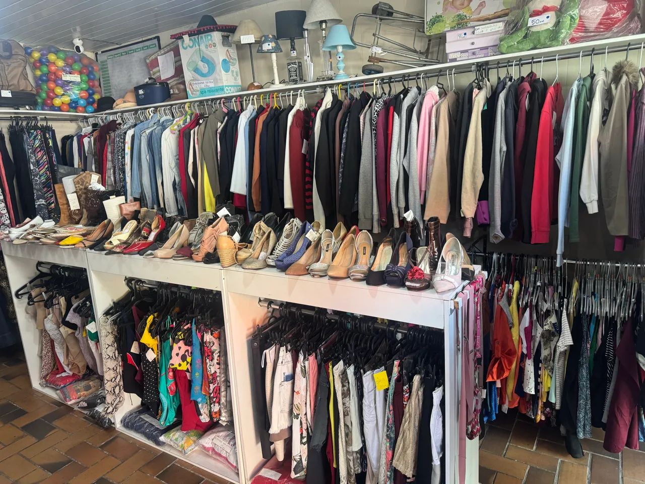 Roupas femininas brecho - Foto 2