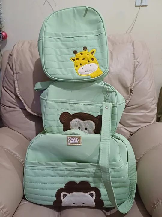 Bolsa maternidade térmica com tema de animais. - Foto 3
