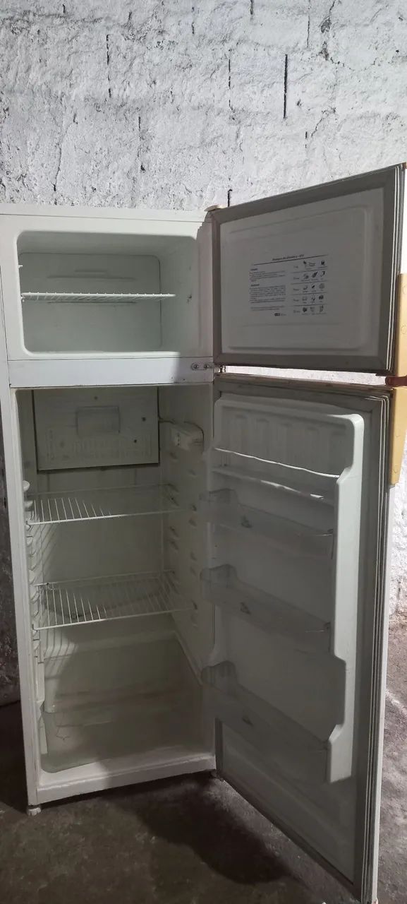 Geladeira gelo seco 320 litros  - Foto 2