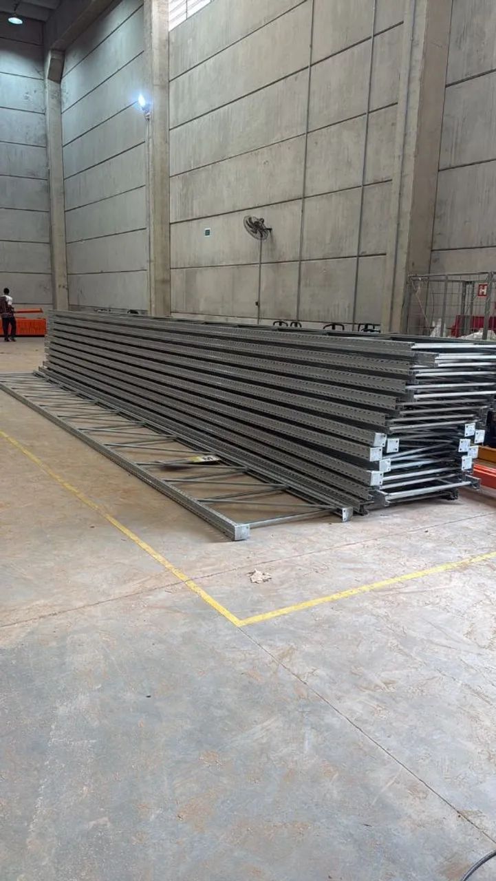 ESTRUTURA DE PORTA PALETES NOVOS 2,30X1,00 - Foto 3