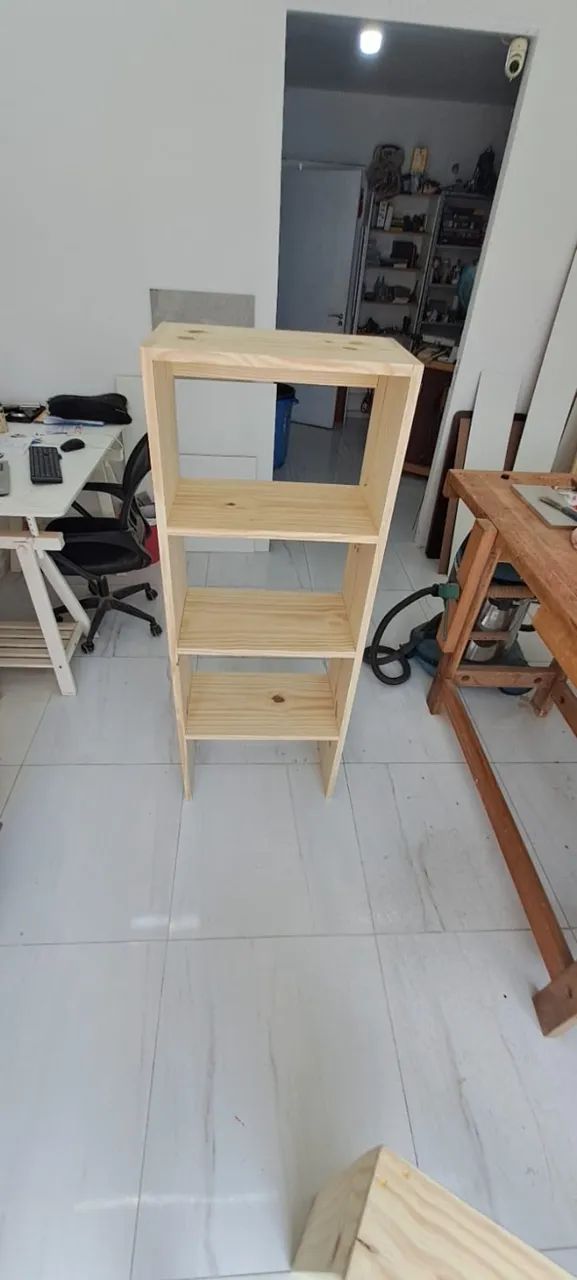 Estante com 4 prateleiras em pinus Tisbe - Foto 3