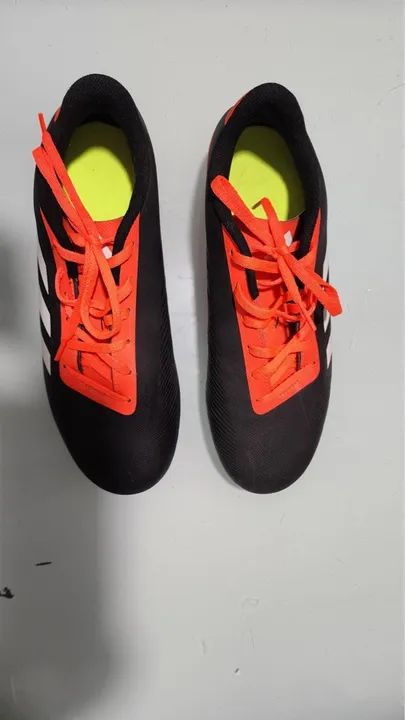 Chuteiras de Futebol Adidas - Tamanho 39 - Foto 5