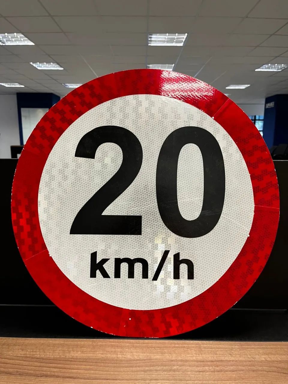 Placa velocidade 20km/h
