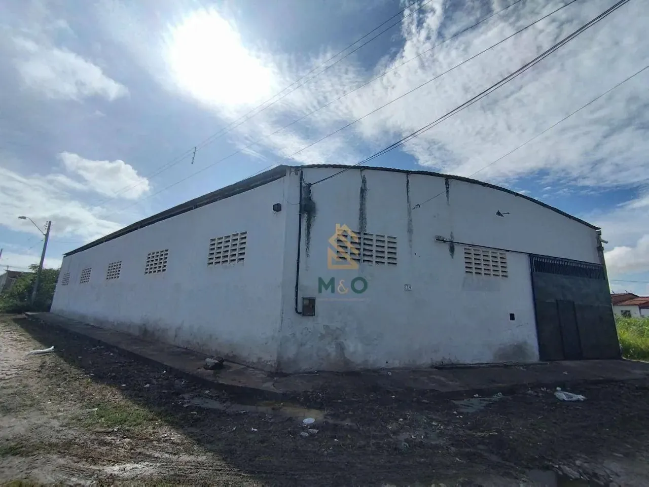 Galpão à venda, 330 m² por R$ 225.000 - Siqueira - Fortaleza/Ceará