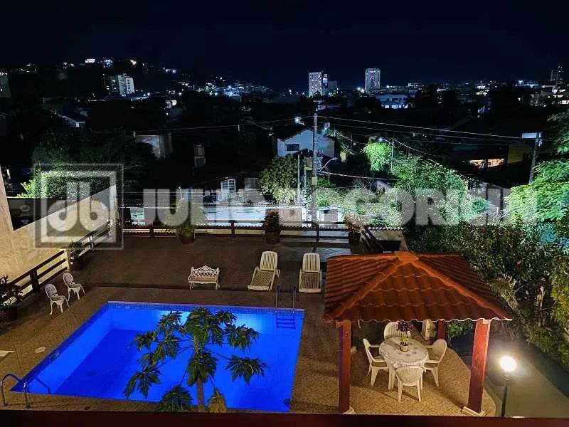 Barra da Tijuca- Casa-493m²- 4 quartos-2 suites-4 varandas-6vgs-piscina - Foto 2