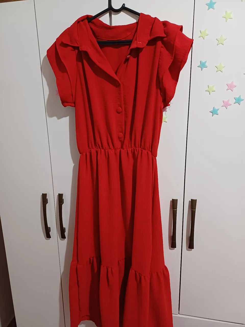 Vestido vermelho com detalhes franzidos - Foto 4