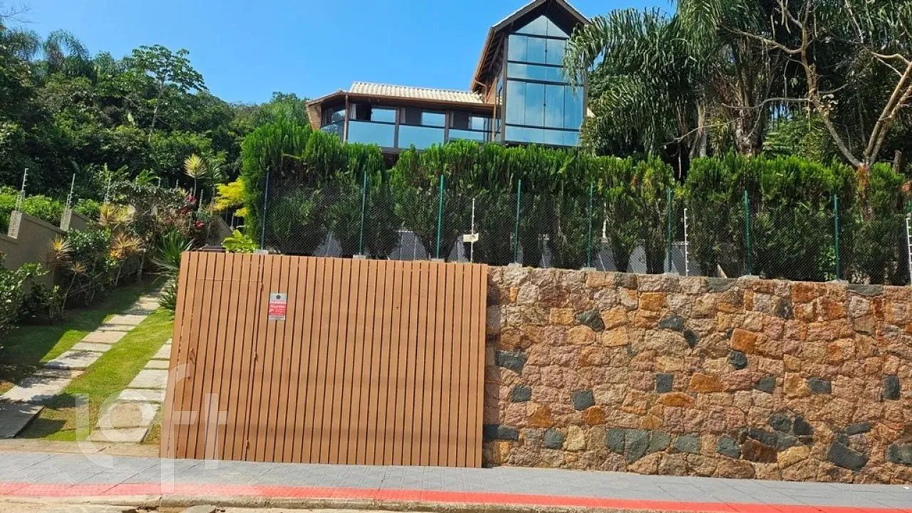 Casa à venda em Praia Brava com 450 m², 4 quartos, 4 suítes, 8 vagas - Foto 2