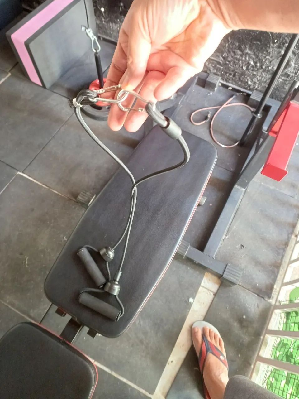 Banco supino com apoio Scott e elásticos de exercícios  - Foto 2