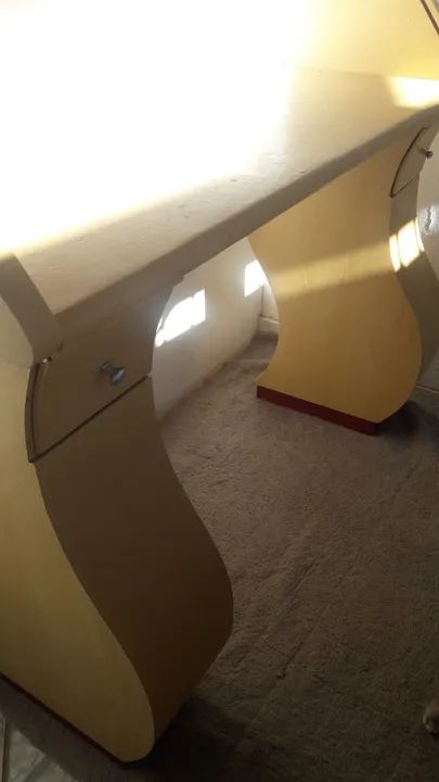 Escrivaninha  de escritório 