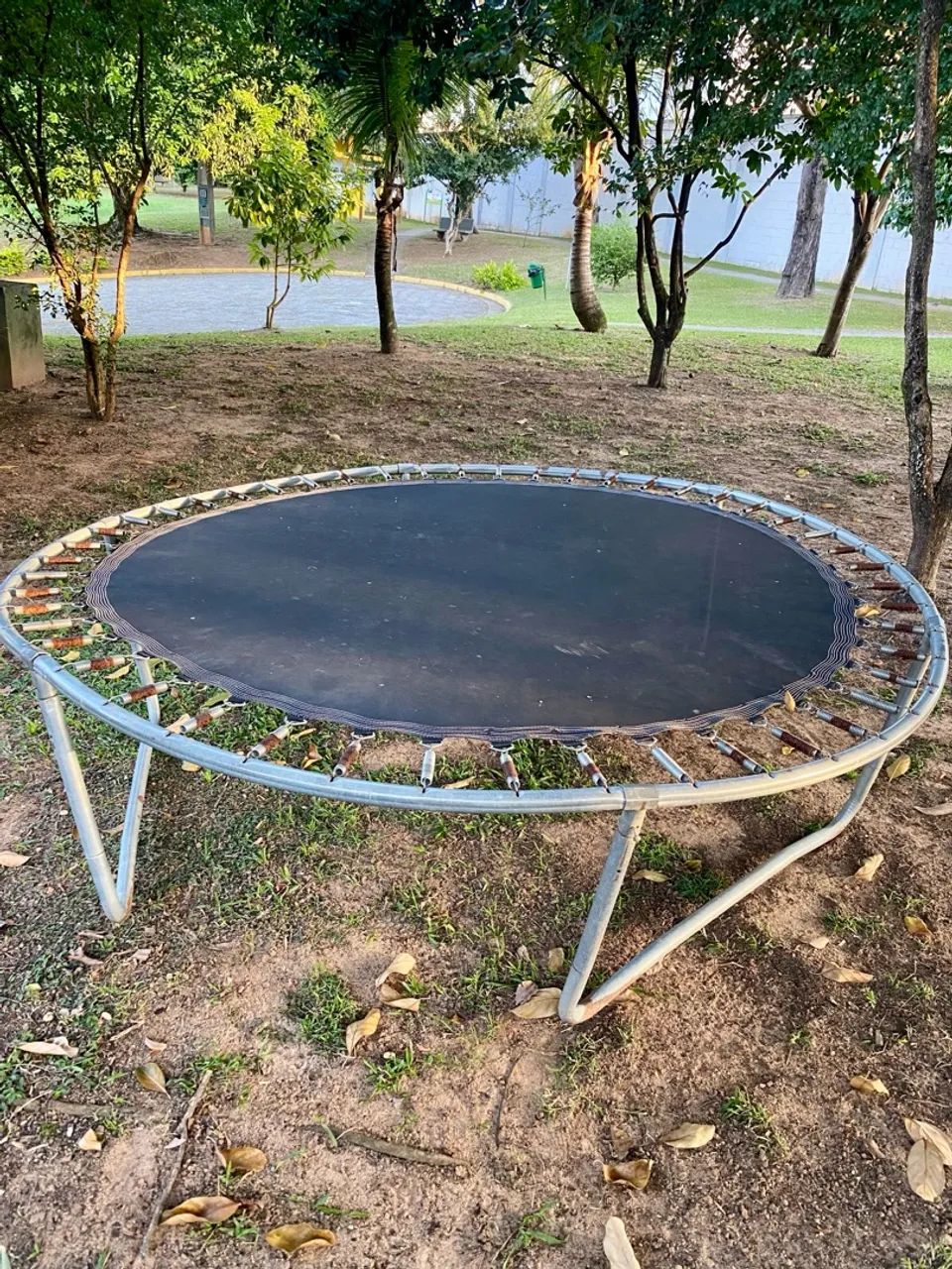 Cama Elástica 2,42m diâmetro