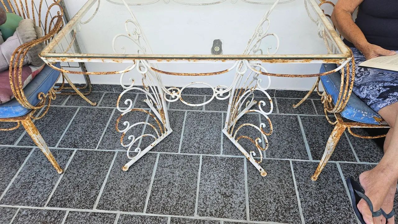Conjunto de Mesa e Cadeiras Vintage em Ferro - Foto 3