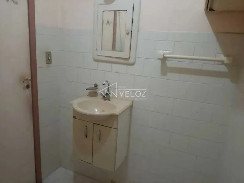 Sala-À VENDA-Centro-Rio de Janeiro-RJ