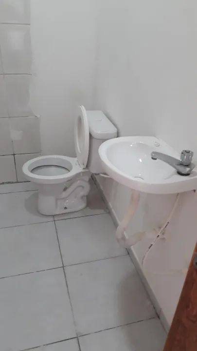 Imóvel para aluguel possui 25 metros quadrados em Cobilândia - Vila Velha - ES - Foto 2