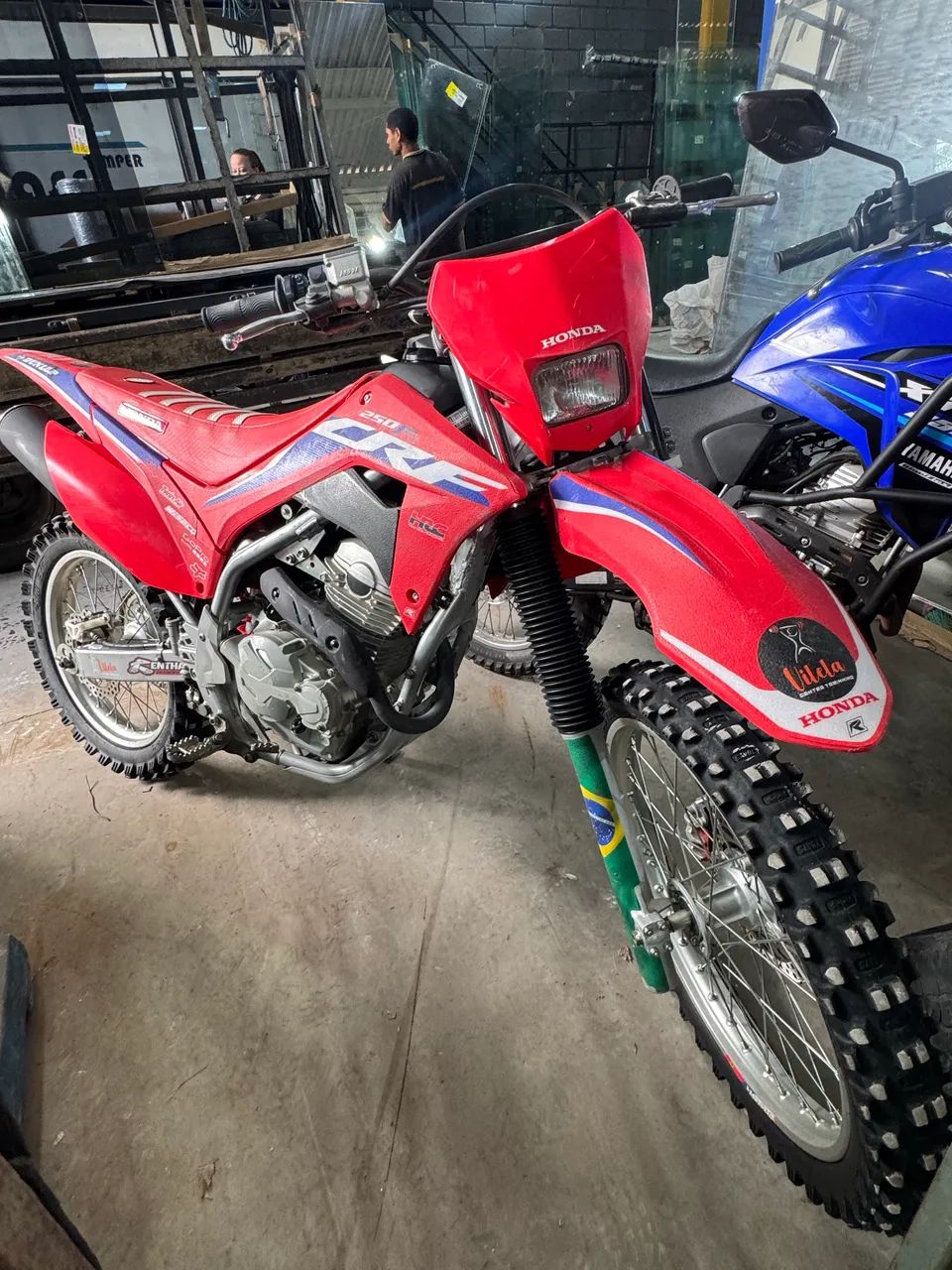 CRF muito nova único dono 