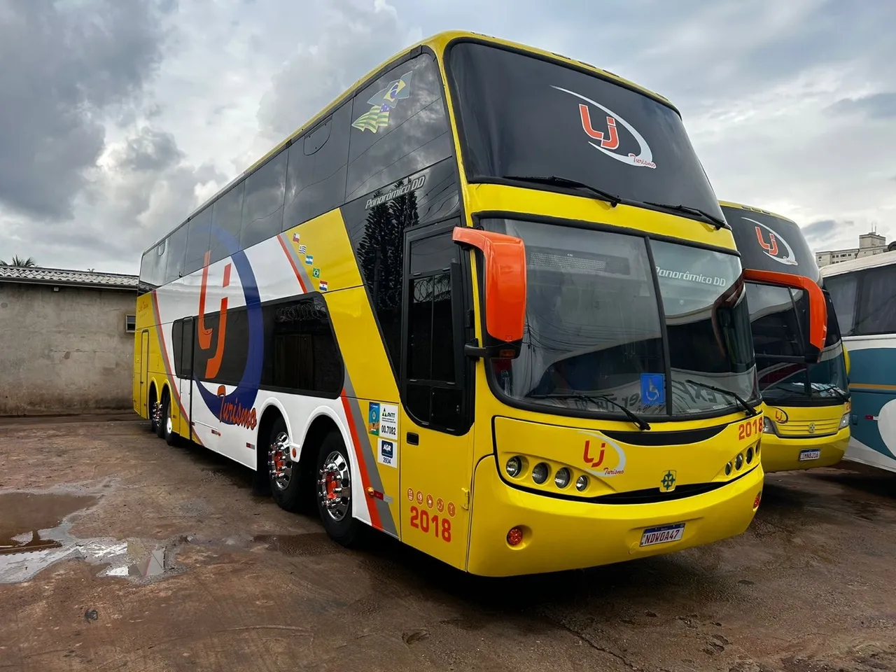 DD 4 eixos Scania