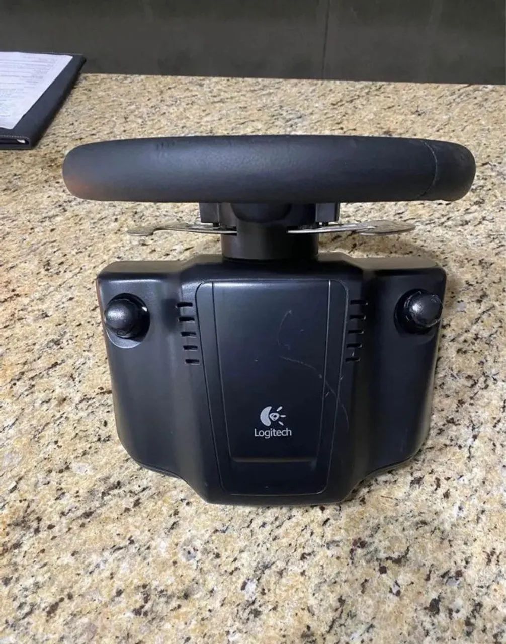 Logitech G27 Racing Wheel in Perfect Condition64717108031745120