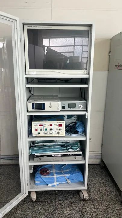 Torre de video Stryker - Equipamentos para Videolaparoscopia Revisados - Foto 3