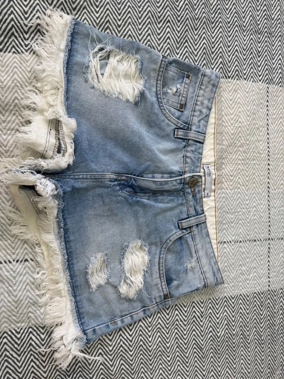 Shorts Jeans Bluesteel com Detalhes em Franja