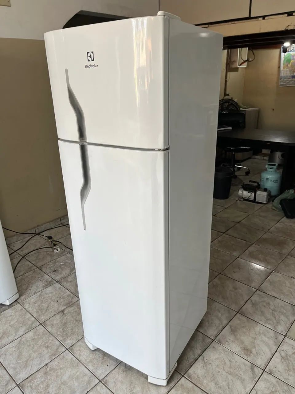 GELADEIRA DUPLEX ELETROLUX EM ÓTIMO ESTADO FUNCIONANDO PERFEITAMENTE!!! - Foto 3