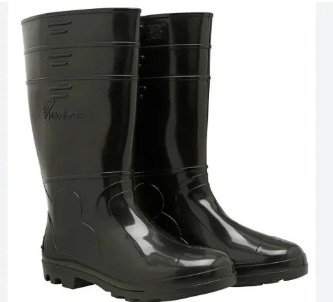 BOTA PVC CANO LONGO PRETA
