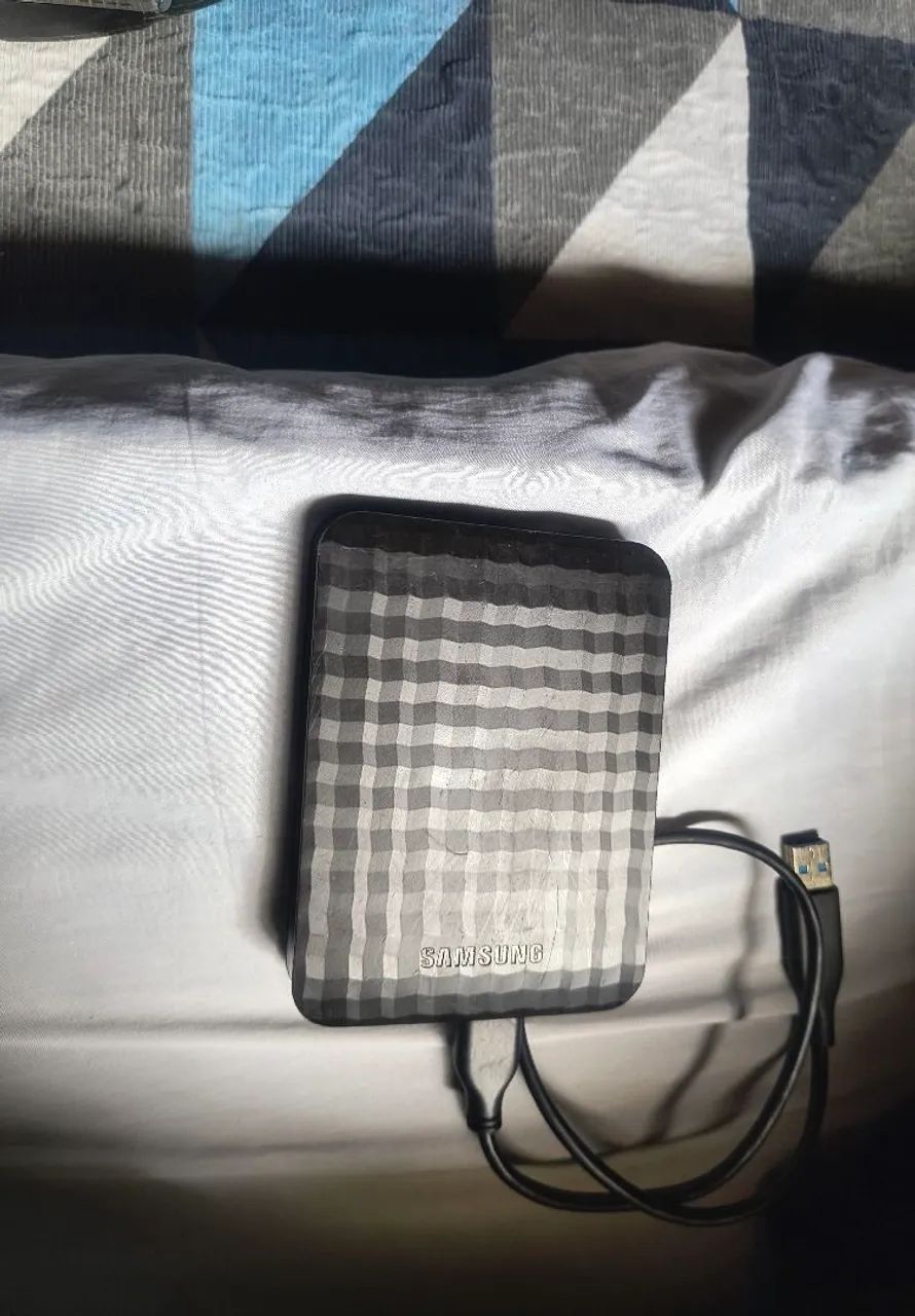 Hd Externo Samsung 1tb Usb 3.0 E Auto-backup Cor Preto - Usado  - Foto 2