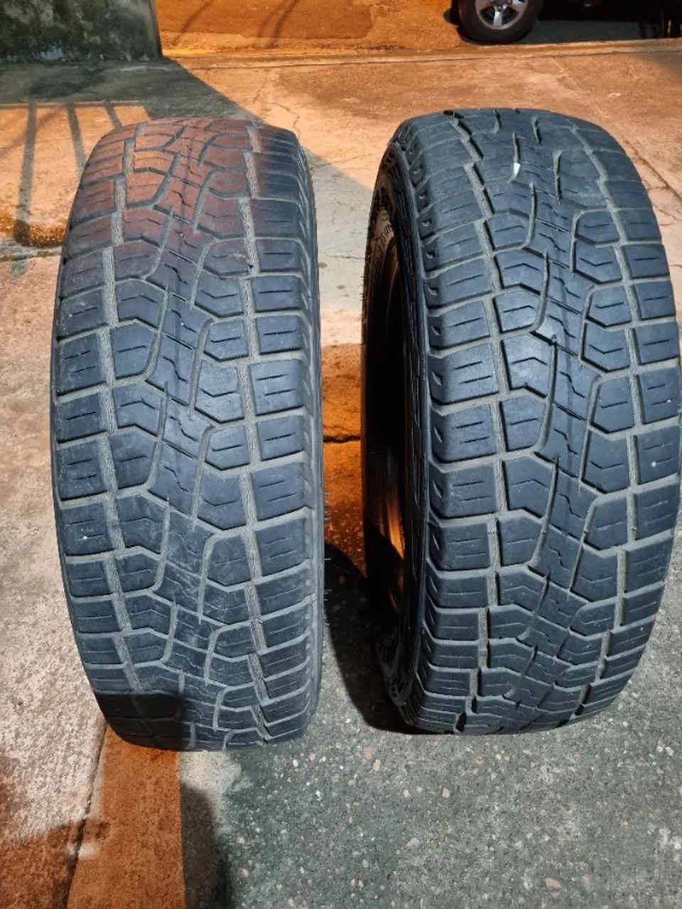 dois Pirelli 205/70R15 "Meia Vida" ATR