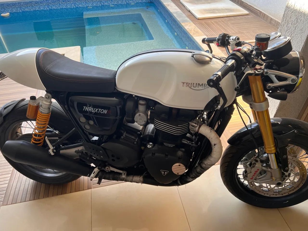 Vendo Triumph Thruxton  1200 cilindradas - Foto 3