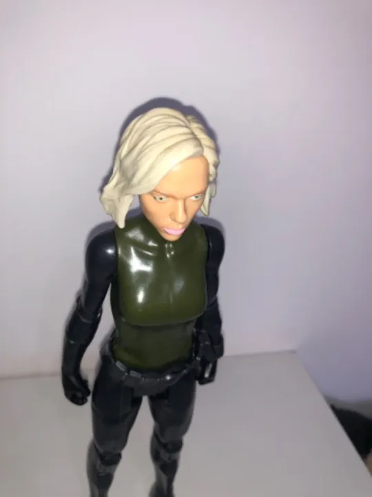 Boneca Marvel Viúva Negra