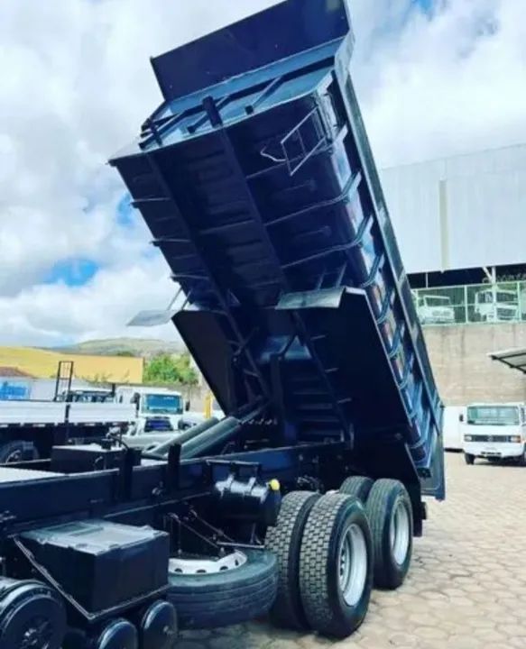 VW 24.250 Constellation Truck Caçamba (Ano 2012) - Foto 10